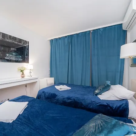 Mg Unit Nocleg -5 Bed & Breakfast