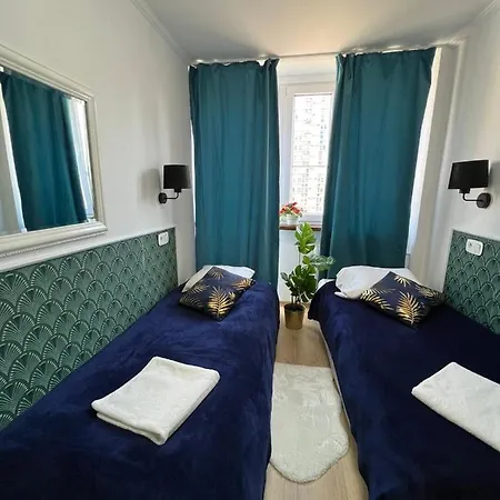 Bed & Breakfast Mg Unit Nocleg -5 *