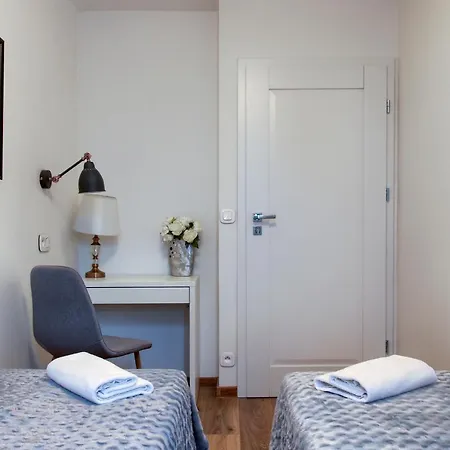 Bed & Breakfast Mg Unit Nocleg -5 Warszawa